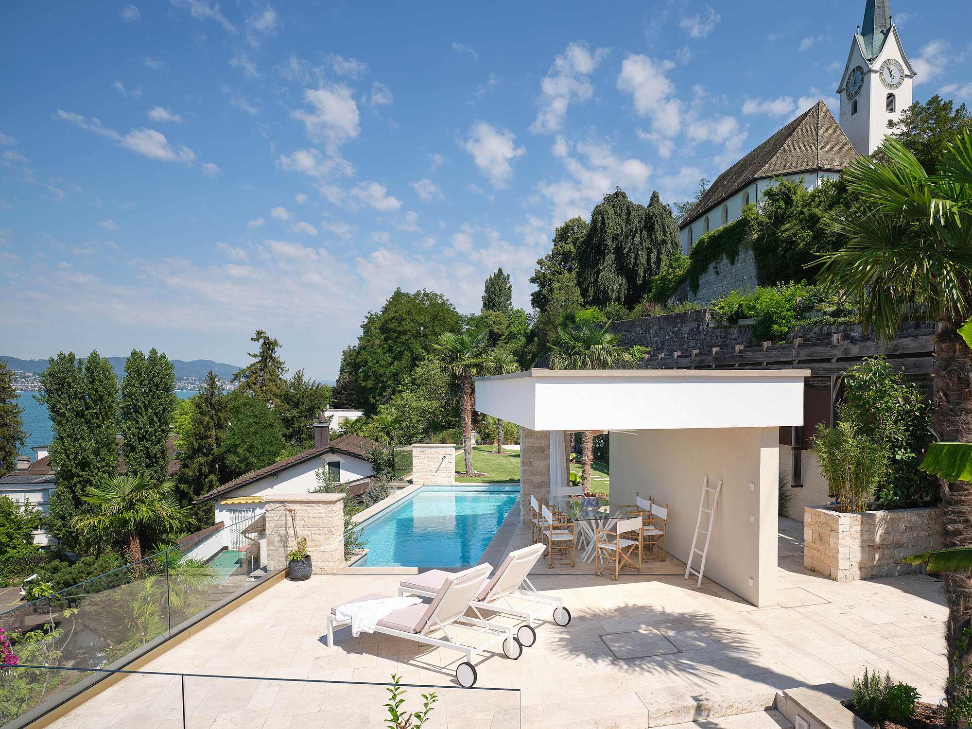 Exterior view of the DOLCE VITA detached house, pool