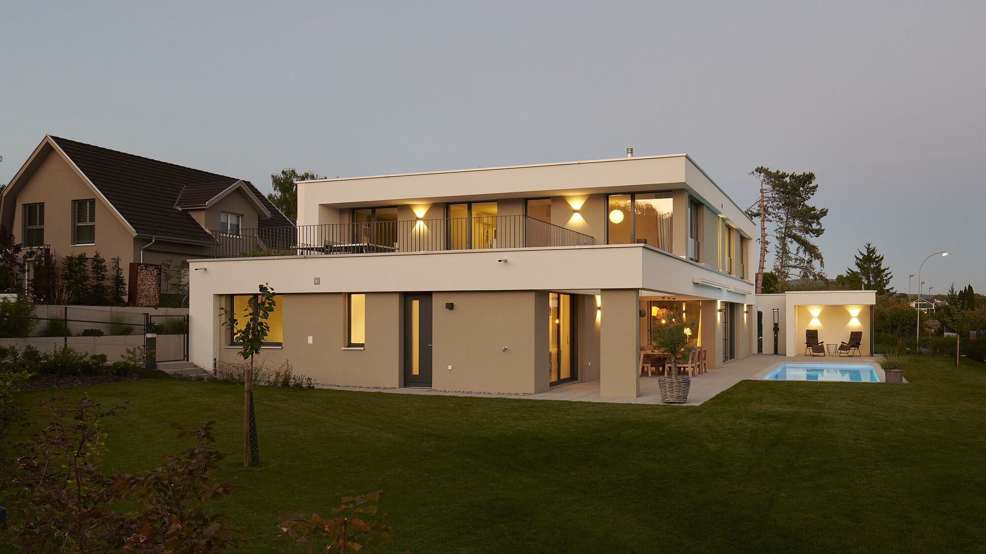 Das Einfamilienhaus VITIS VINIFERA in der Aussenansicht, Garten