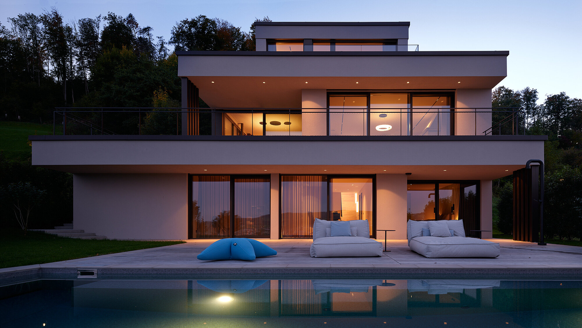 Das Einfamilienhaus MESA in der Aussenbereich, Pool