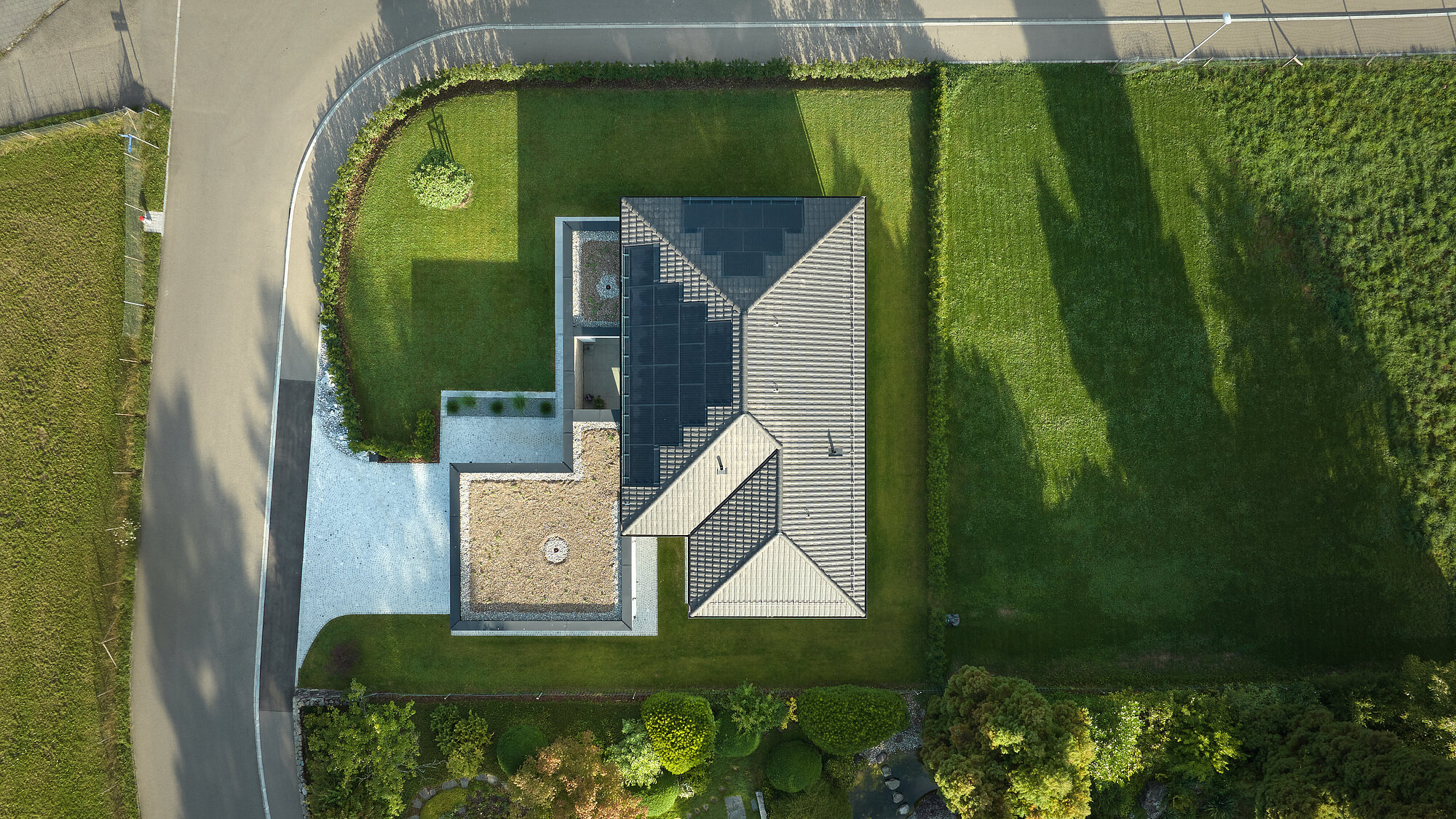Das Einfamilienhaus KENSINGTON in der Aussenansicht, Drohnenaufnahme