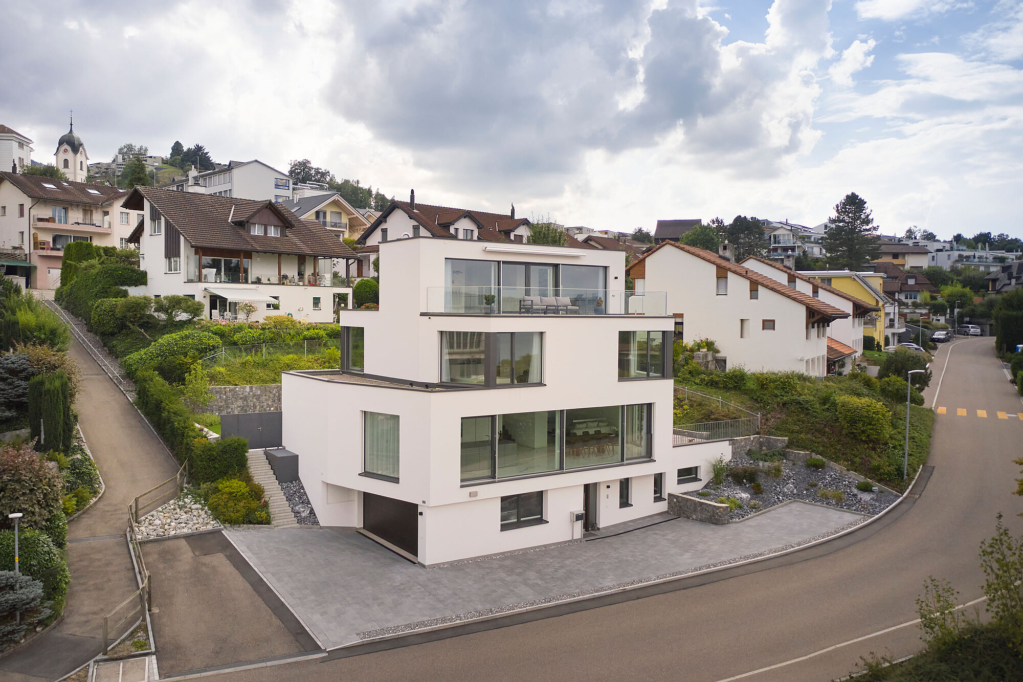 Das Einfamilienhaus COAST in der Aussenansicht, Strassenseite