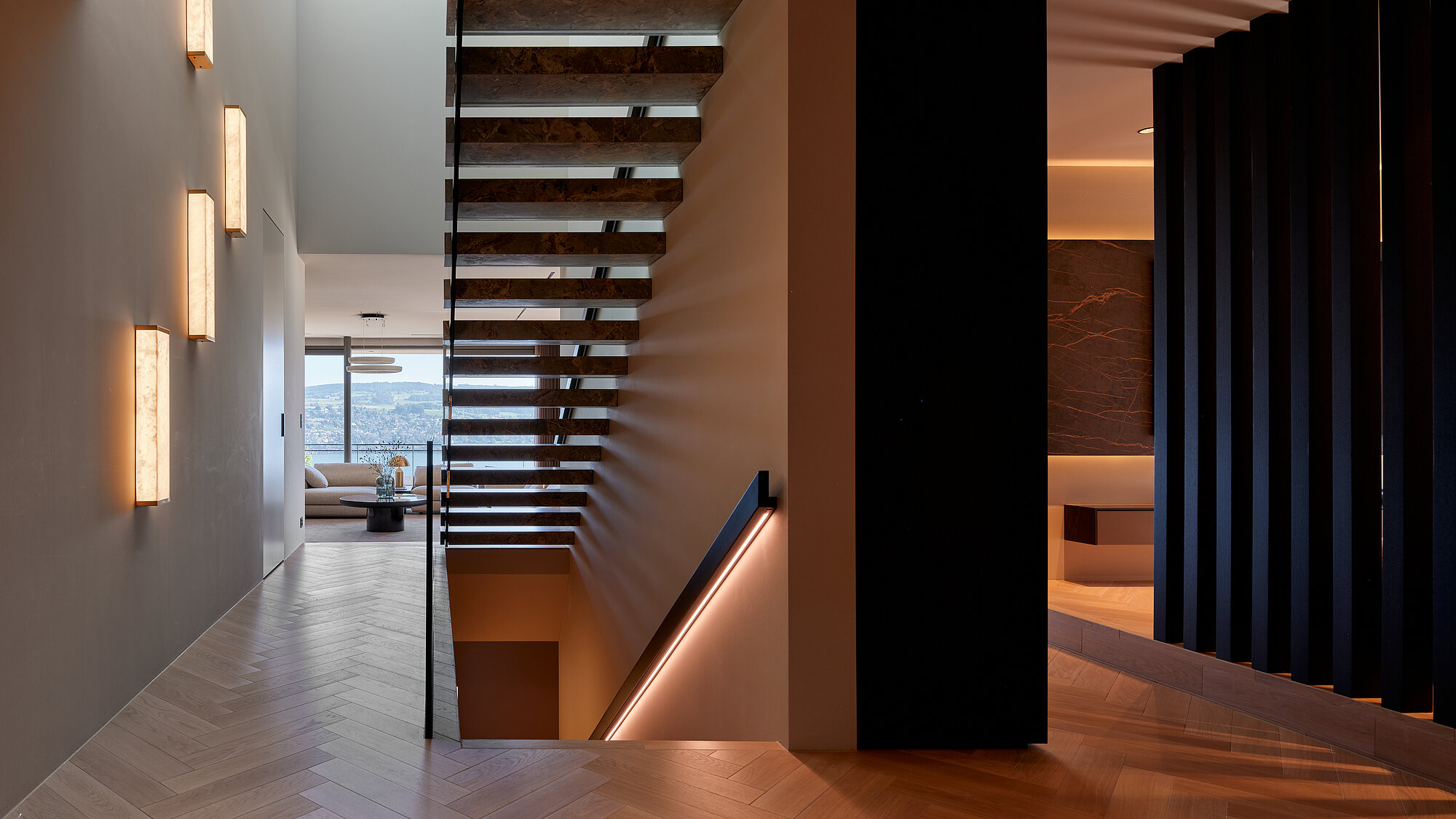 Das Einfamilienhaus MESA in der Innenansicht, Treppe