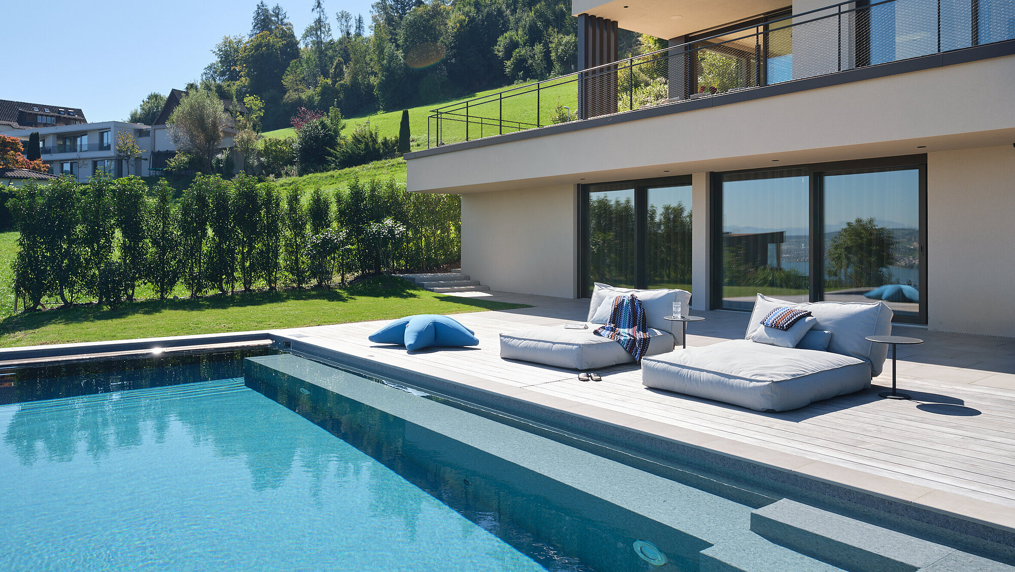 Das Einfamilienhaus MESA in der Aussenbereich, Pool