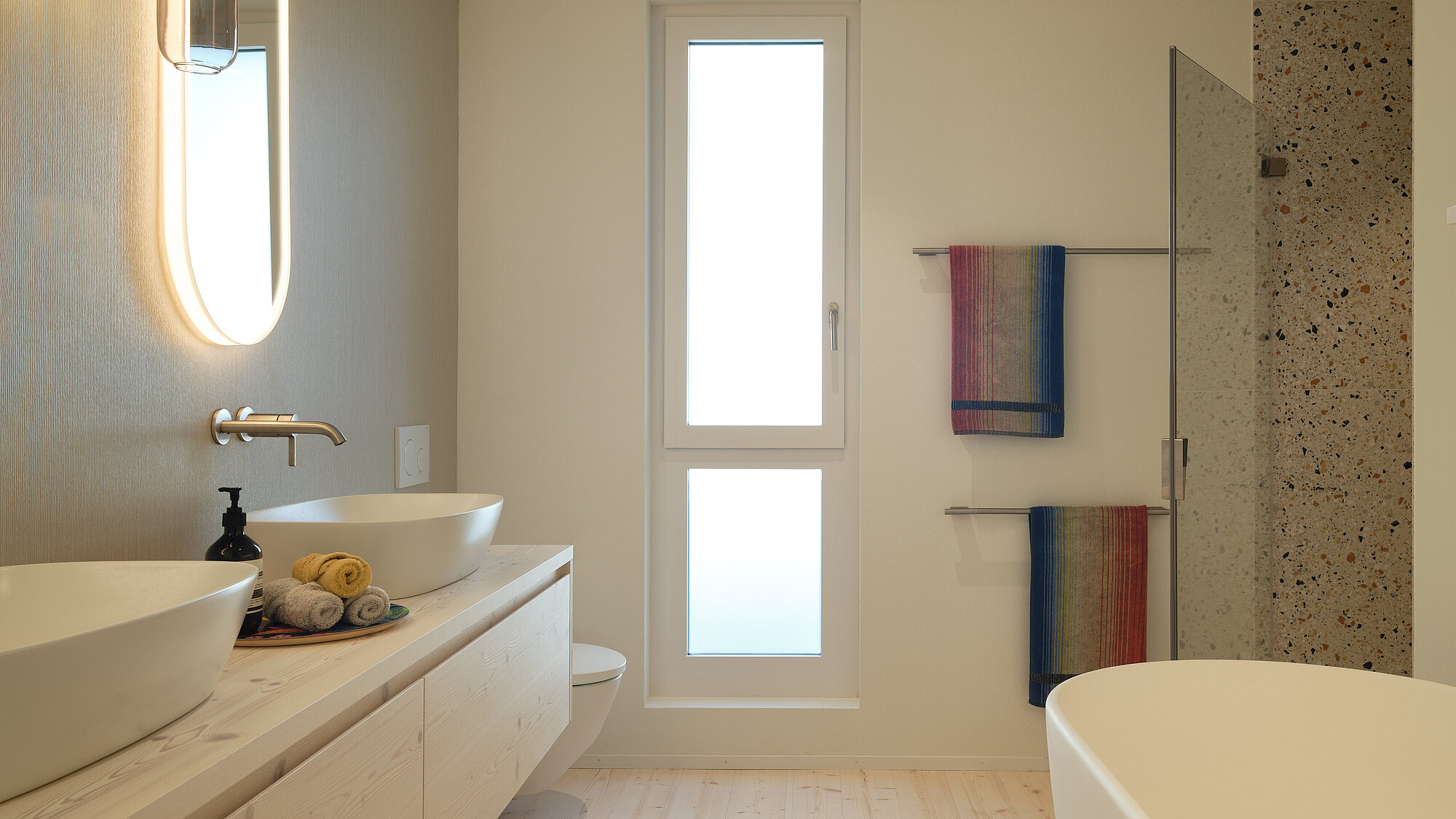 Das Einfamilienhaus ALEA in der Innenansicht, Badezimmer