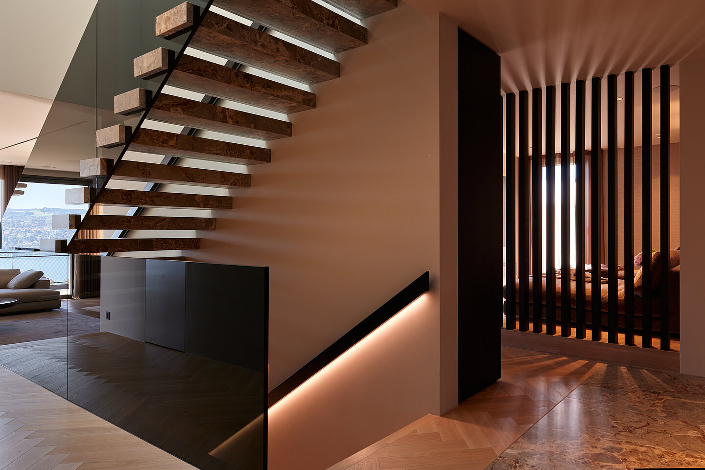 Das Einfamilienhaus MESA in der Innenbereich, Treppe